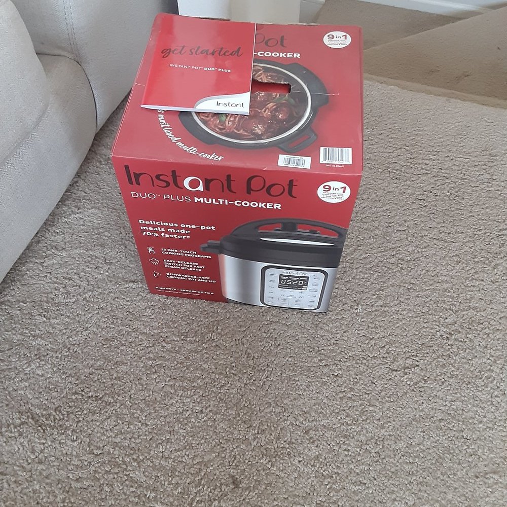 Never Used InstaPot 9 in 1 multi-cooker